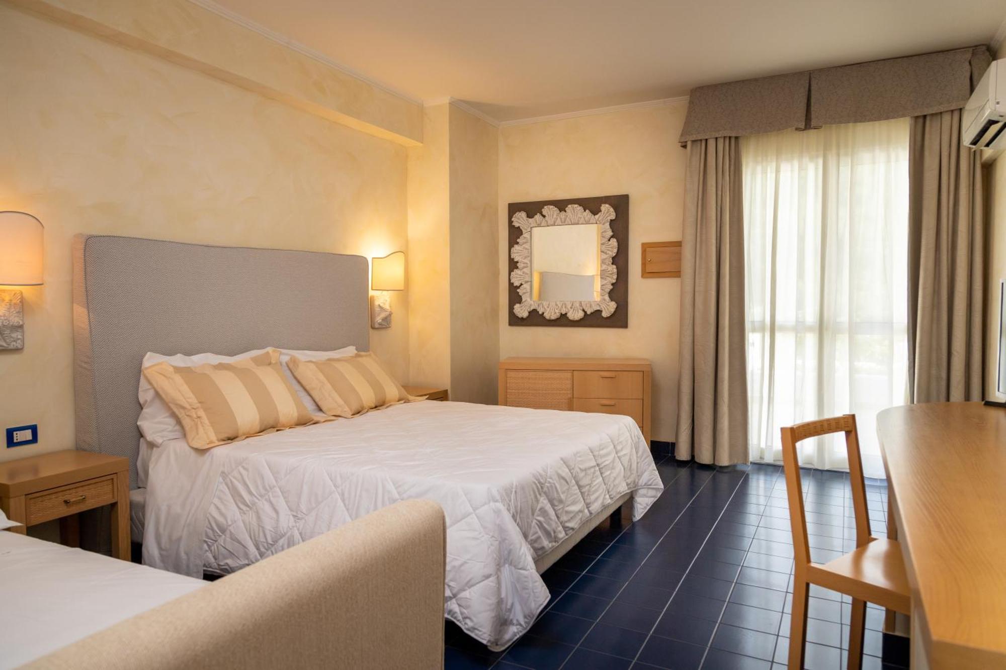 Ah Premium Baia Dei Faraglioni Hotel Mattinata Exterior photo