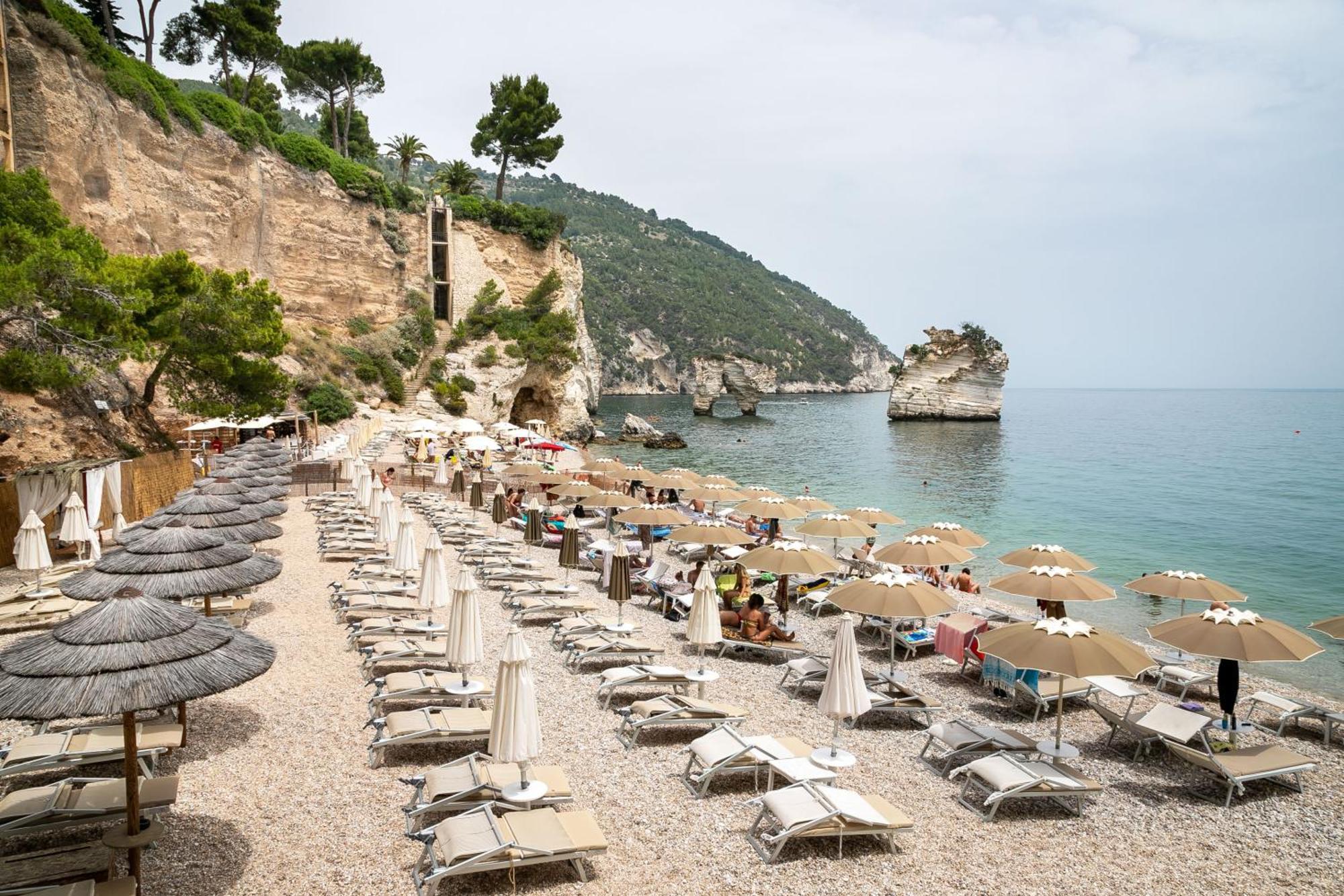 Ah Premium Baia Dei Faraglioni Hotel Mattinata Exterior photo