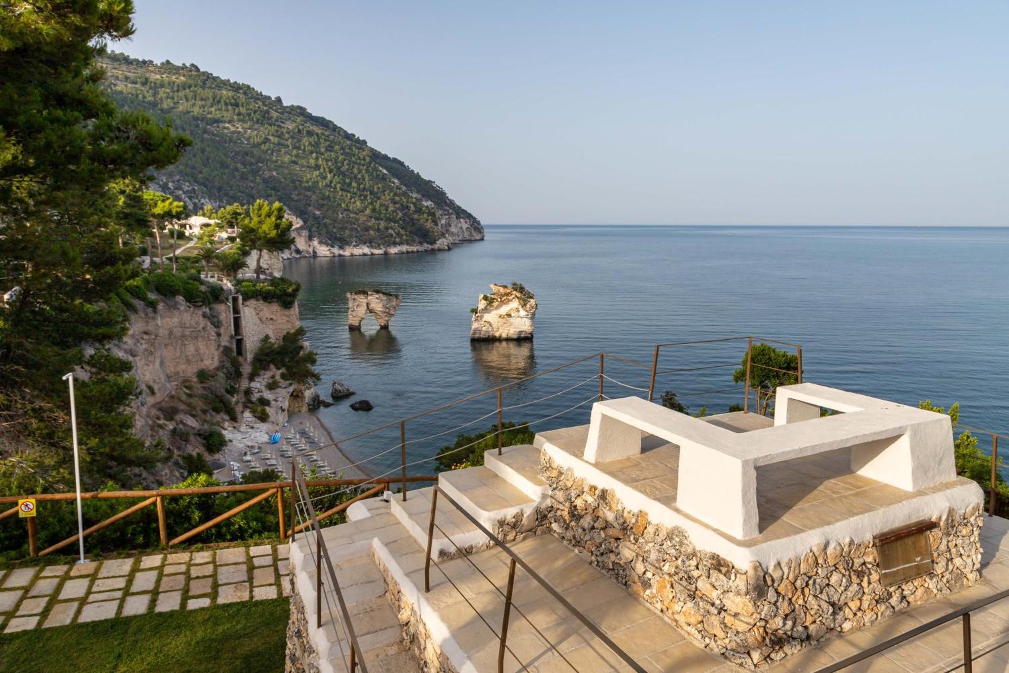 Ah Premium Baia Dei Faraglioni Hotel Mattinata Exterior photo