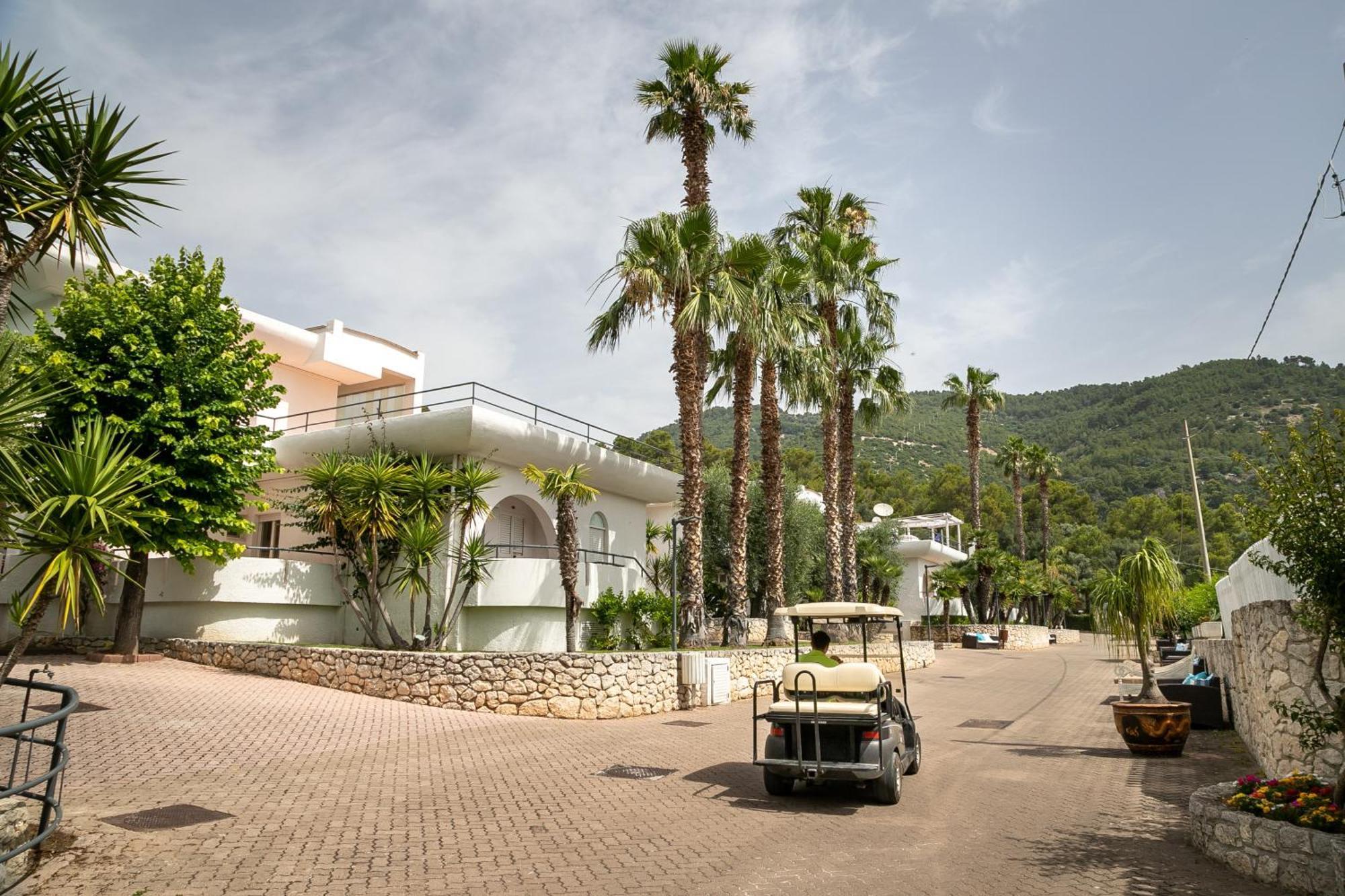 Ah Premium Baia Dei Faraglioni Hotel Mattinata Exterior photo