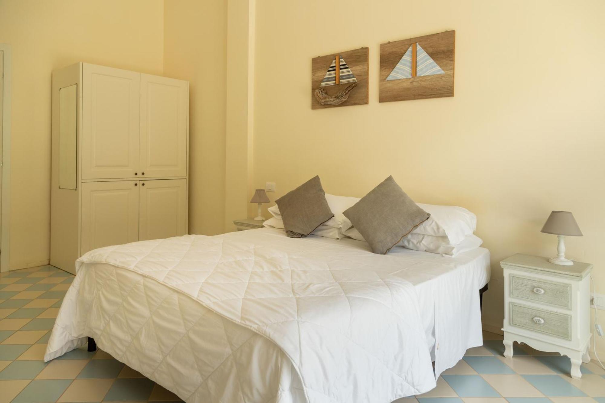 Ah Premium Baia Dei Faraglioni Hotel Mattinata Exterior photo