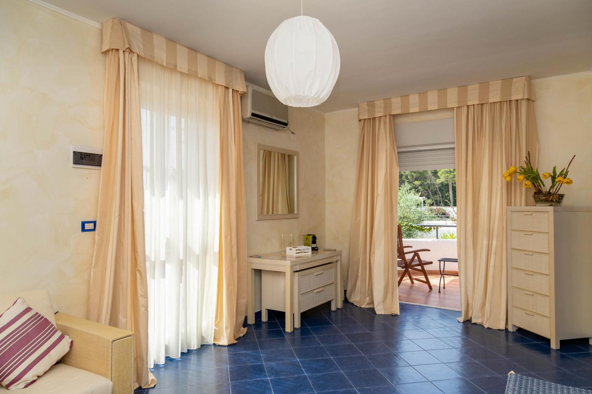 Ah Premium Baia Dei Faraglioni Hotel Mattinata Exterior photo