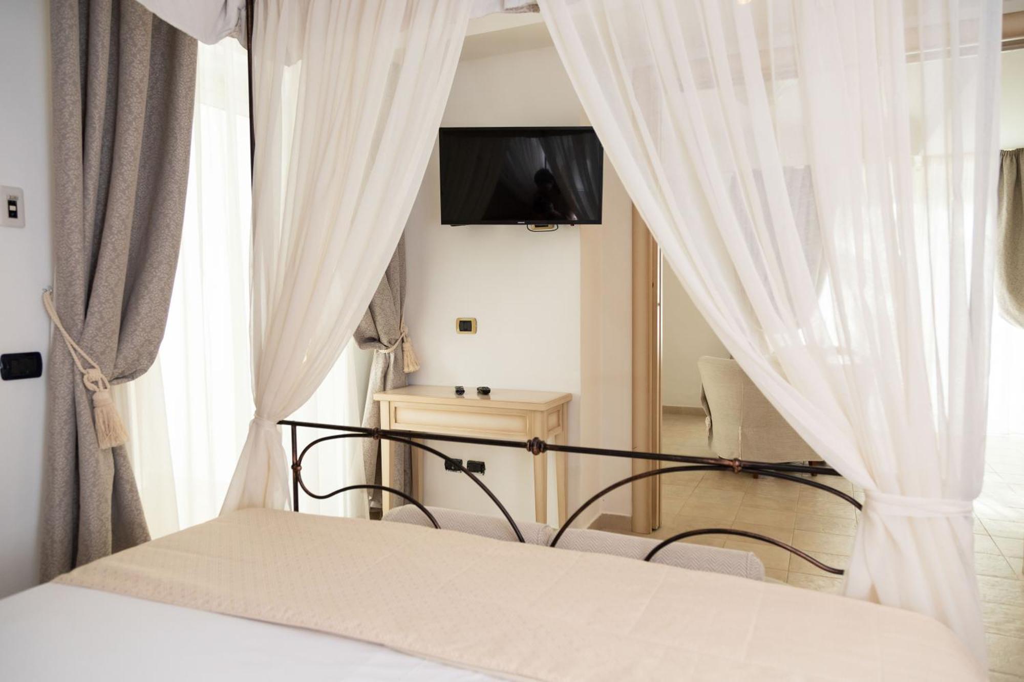 Ah Premium Baia Dei Faraglioni Hotel Mattinata Exterior photo